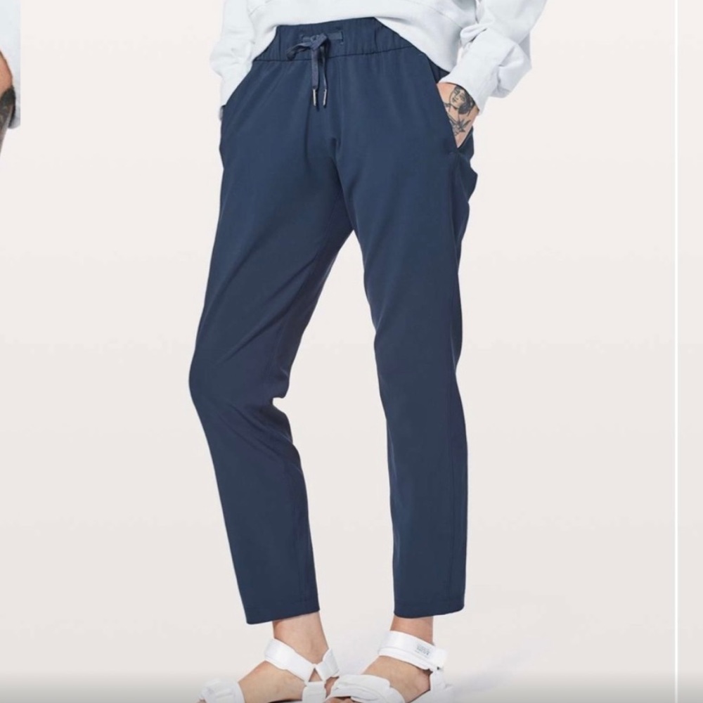 Lululemon On The Fly Navy Pants Size 10